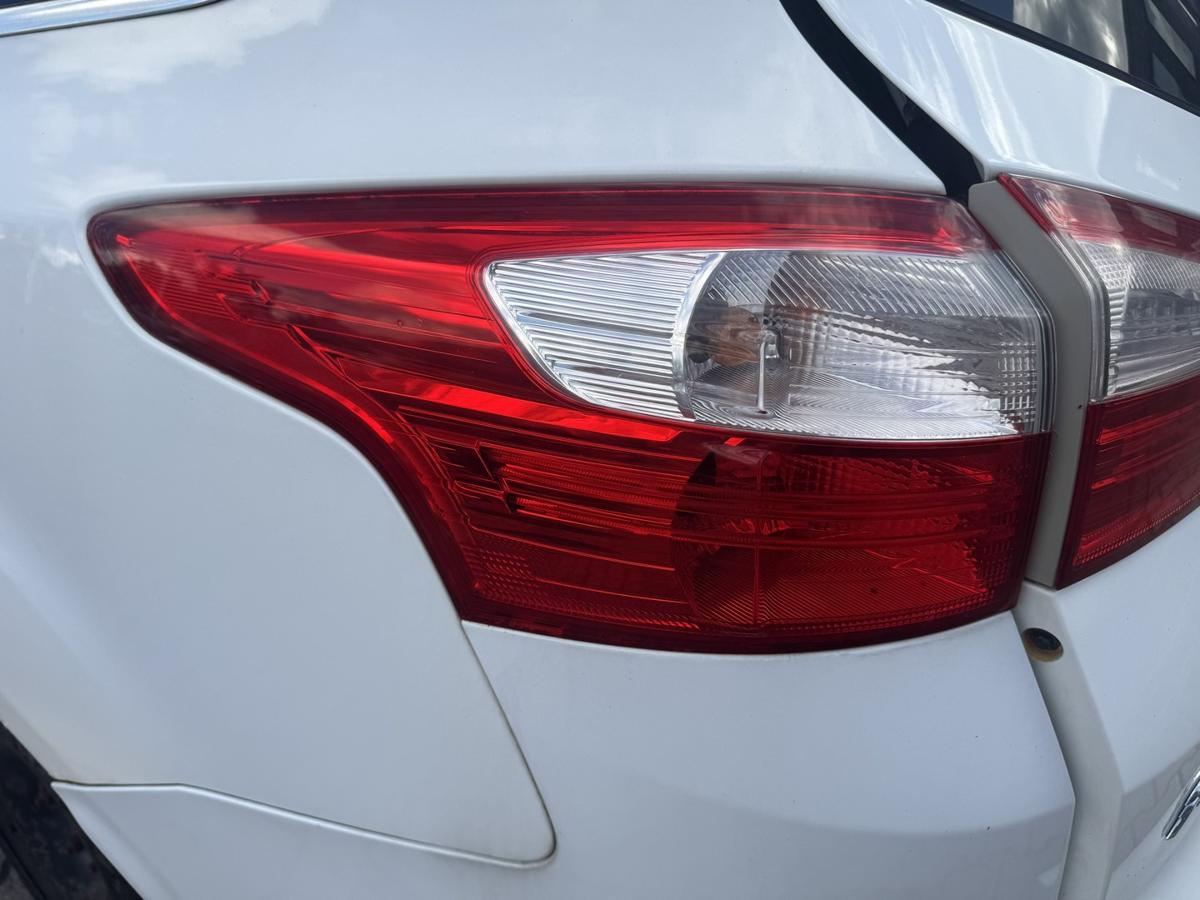 Ford Focus 3 original R&uuml;cklicht R&uuml;ckleuchte Schlussleuchte links Kombi Bj.2012